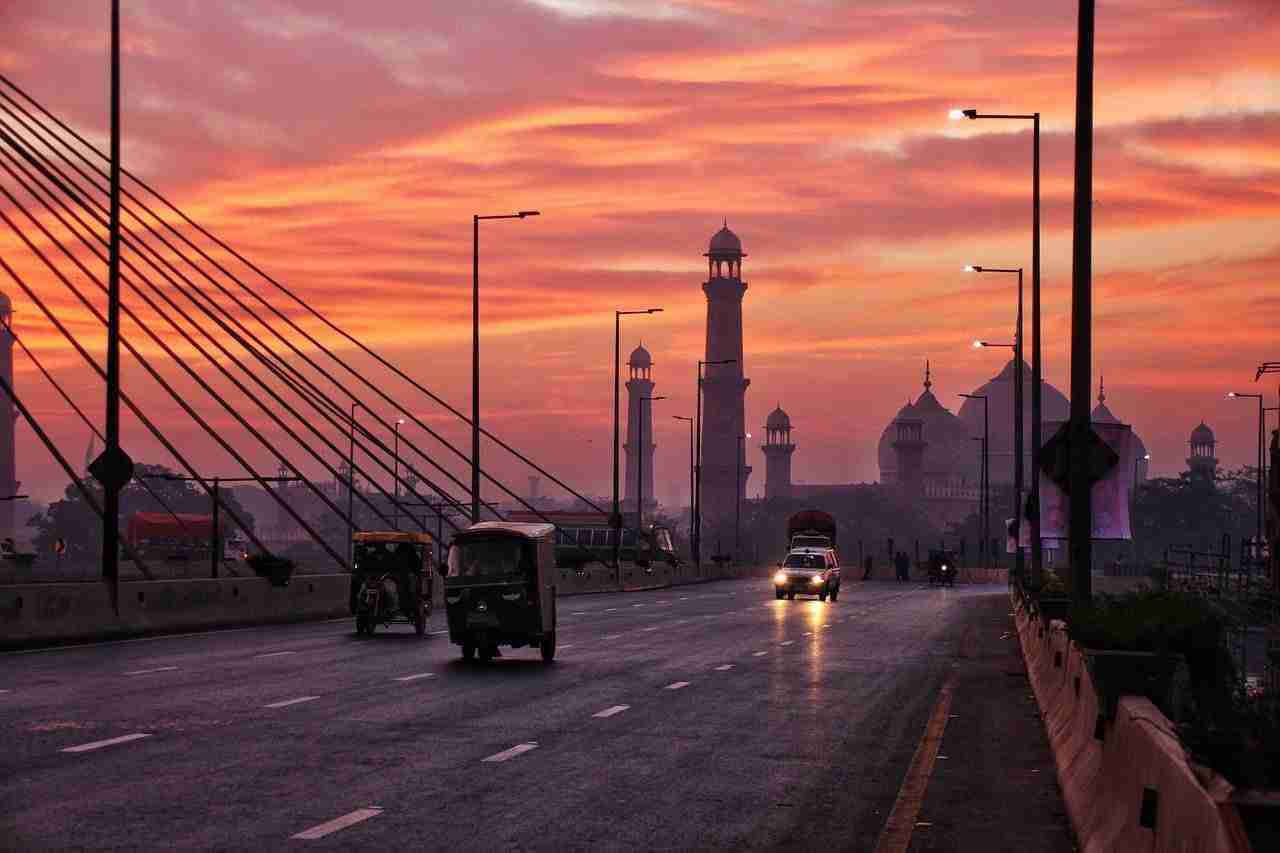 lahore-whatsapp-group-guide